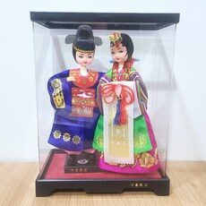 한국산 한복 인형 신랑신부 + 아크릴 박스 (대) 외국인 선물 전통 소품 기념품